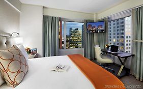 Seaport Boston 4*